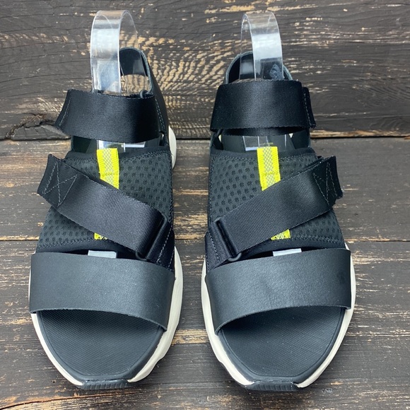 Sorel Kinetic Impact Sandals Size 10 - Picture 2 of 10